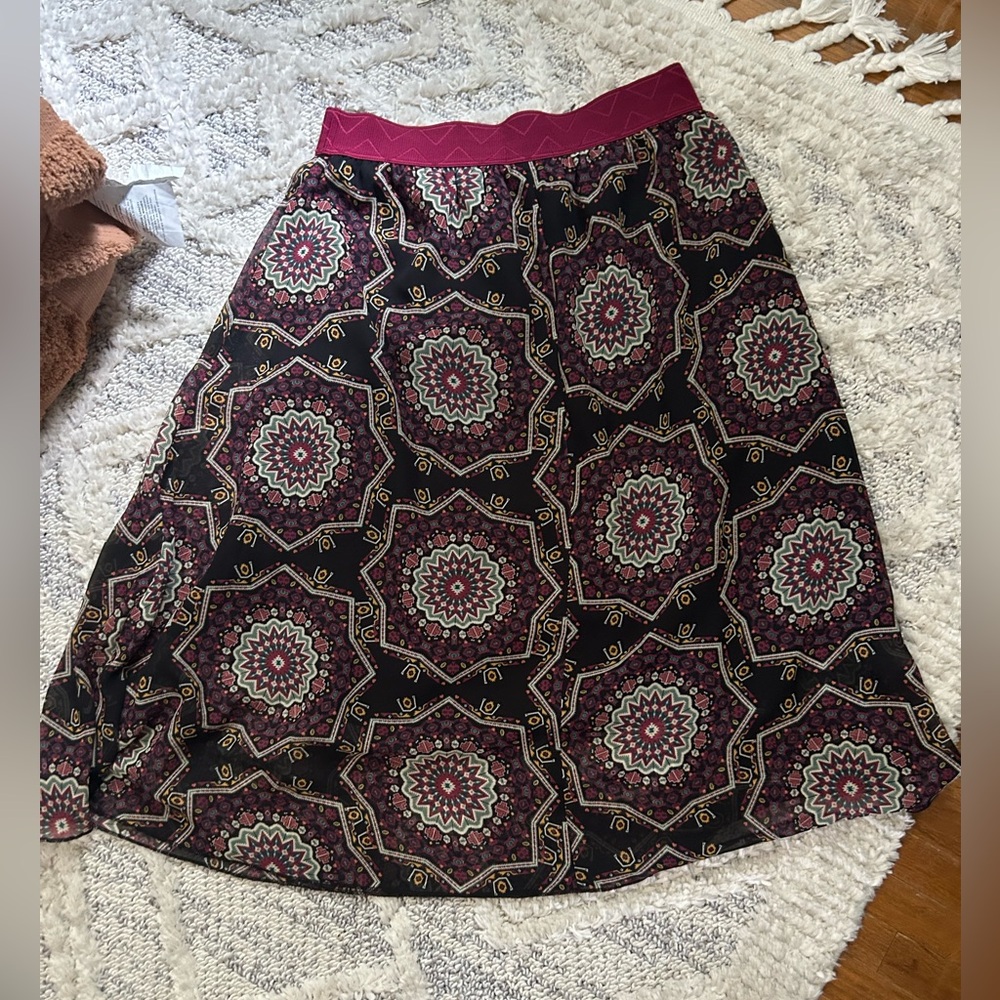 Lularoe Line Skirt with Black and Red Pattern